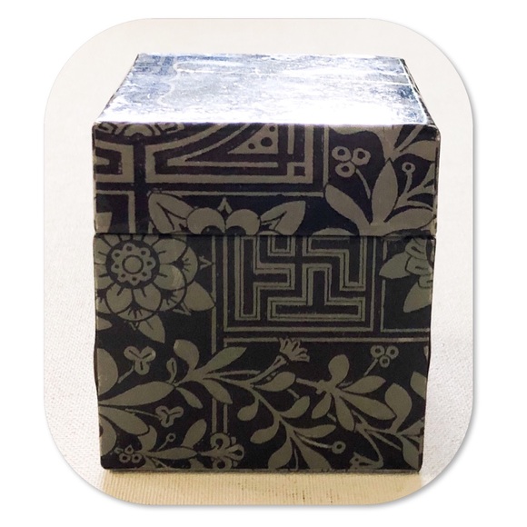 Demdaco Poeme du Jardin Candle in Box - Picture 4 of 6